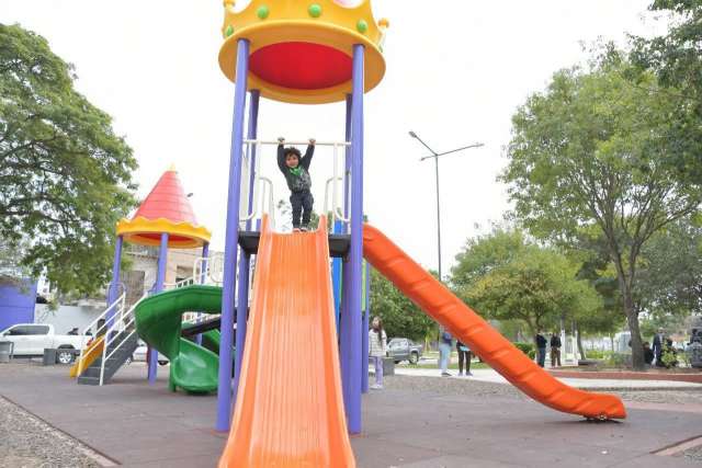 La renovada plaza 'Rubén Darío Casco' ¡lista para disfrutarla en familia!